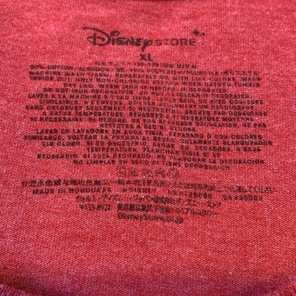 Disney Men’s red short sleeve t-shirt with Mickey Mouse on front, size XL, EUC - Picture 4 of 5